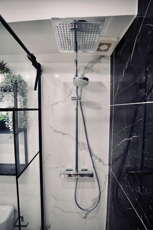 NEW ! Superbe Studio Vieux Nice - Climatisé Esterno foto